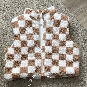 Wild Rose Checkered Sherpa Vest in White and Brown